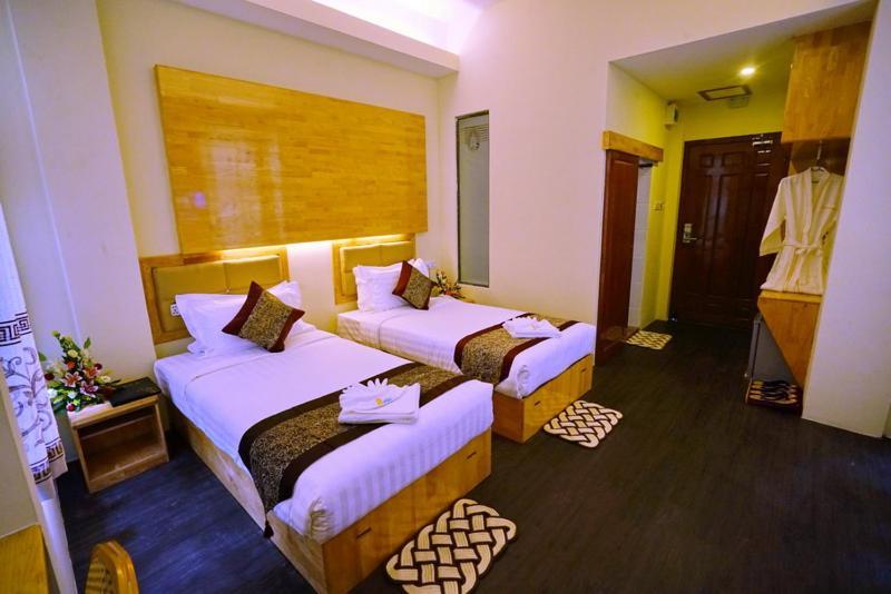 Relax Mandalay Hotel Екстер'єр фото
