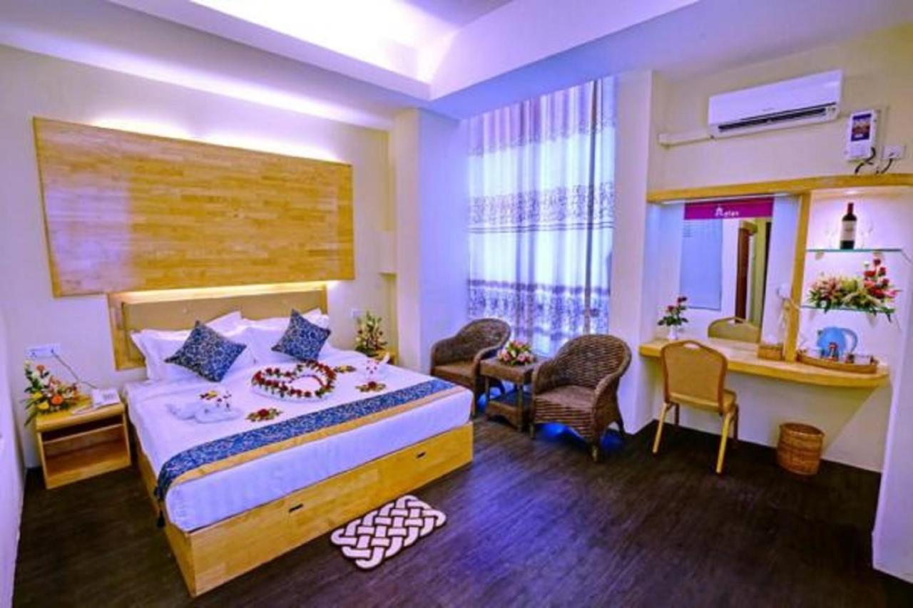 Relax Mandalay Hotel Екстер'єр фото