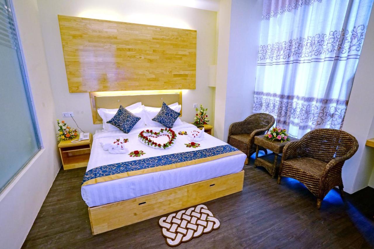 Relax Mandalay Hotel Екстер'єр фото