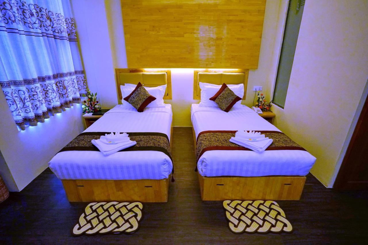 Relax Mandalay Hotel Екстер'єр фото